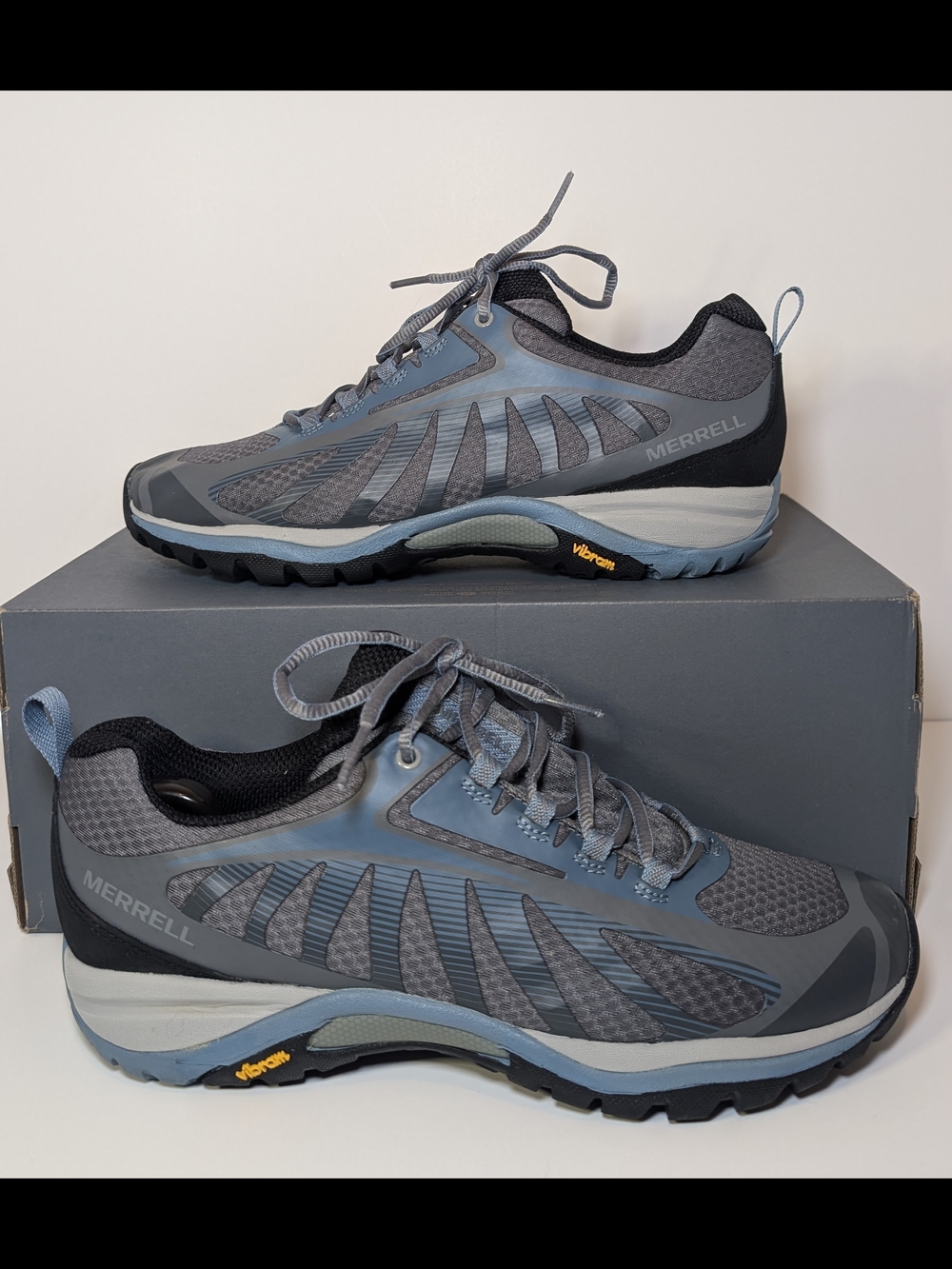 Merrell Women's Siren Edge 3 Hiking Shoes Size 10 Bluestone Grey Vibram EUC